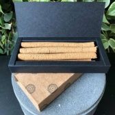 KIT ZEN VELA DESEJOS AROMA FRESH TEA E INCENSOS AROMA PALO SANTO & INCENSARIO VERMELHO - BRIGHT SIDE